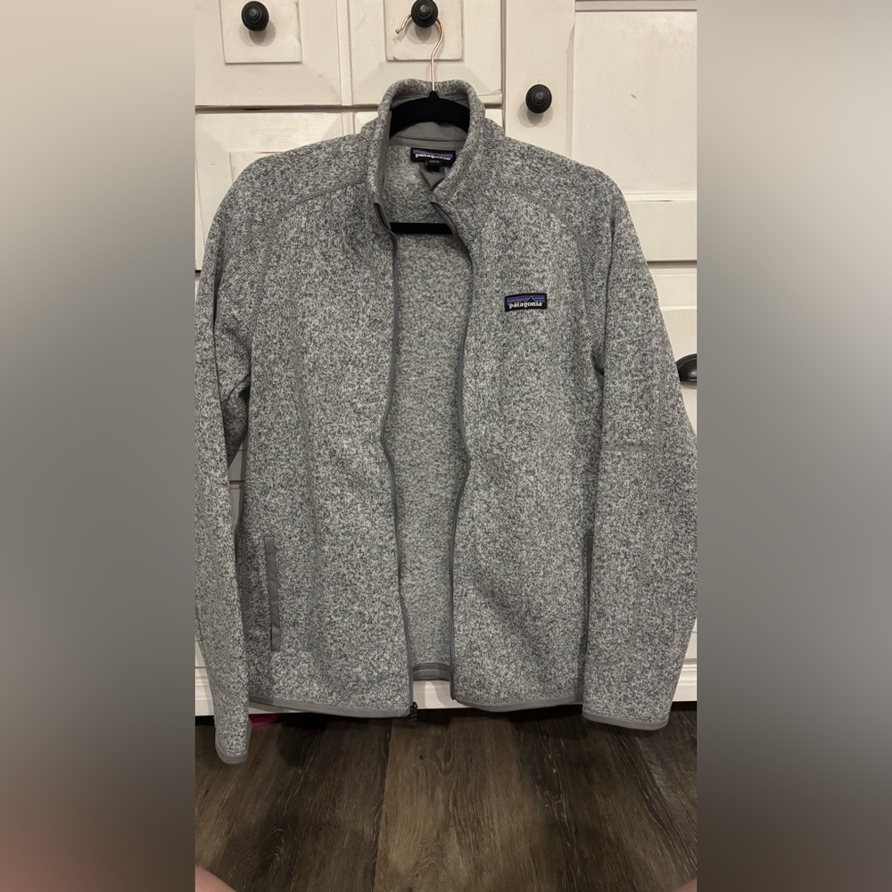 Patagonia Women’s Heather Gray Zip-Up Sweater